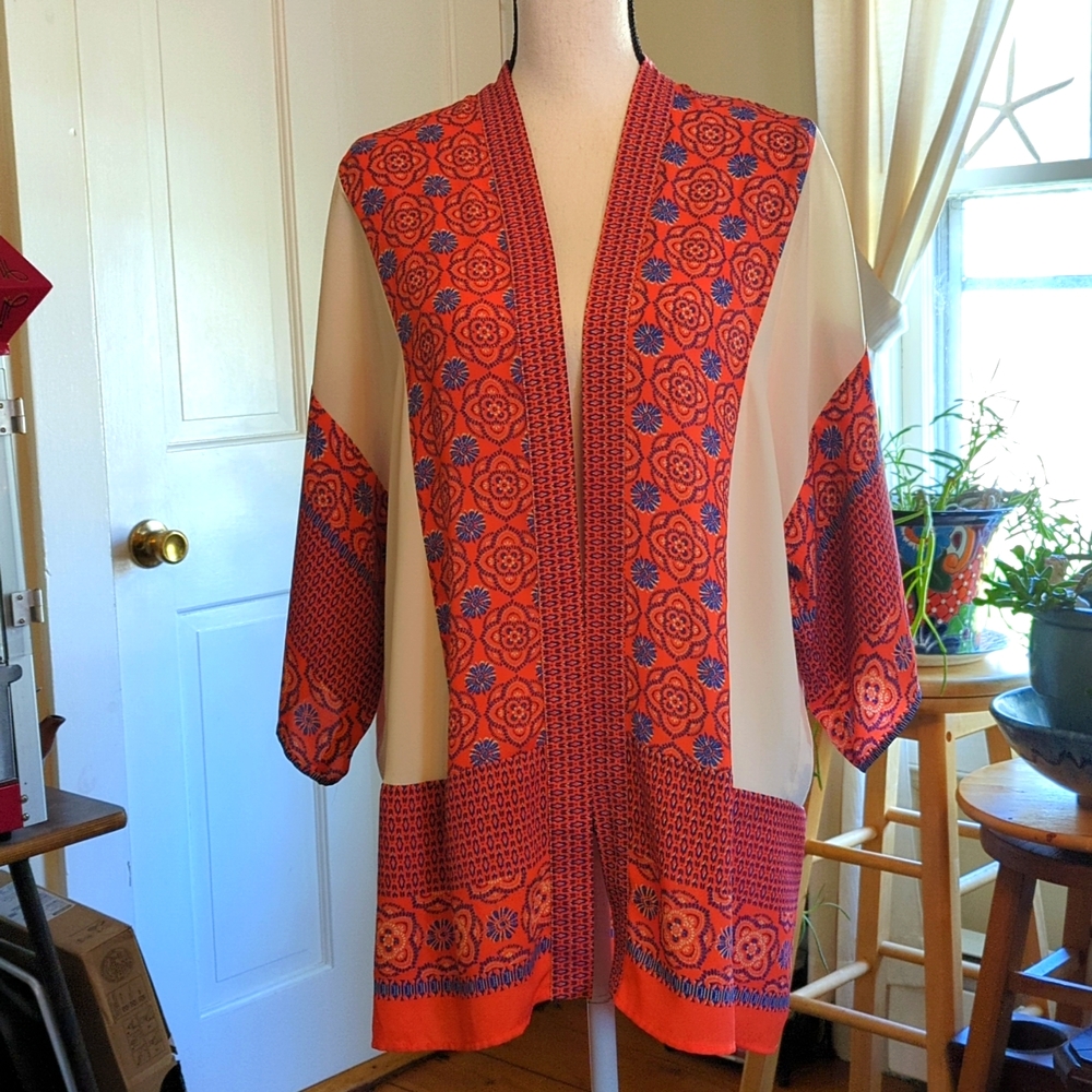 Daniel Rainn kimono Size Medium NWOT
